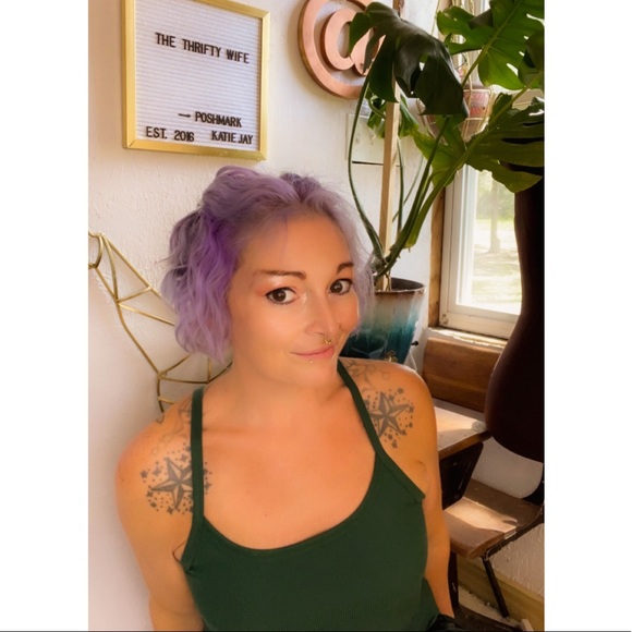 Meet your Posher, TheThriftyWife 🌈💜 - Picture 14 of 16